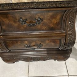 Wooden Bet Set Queen 