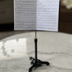 American Girl Note Stand