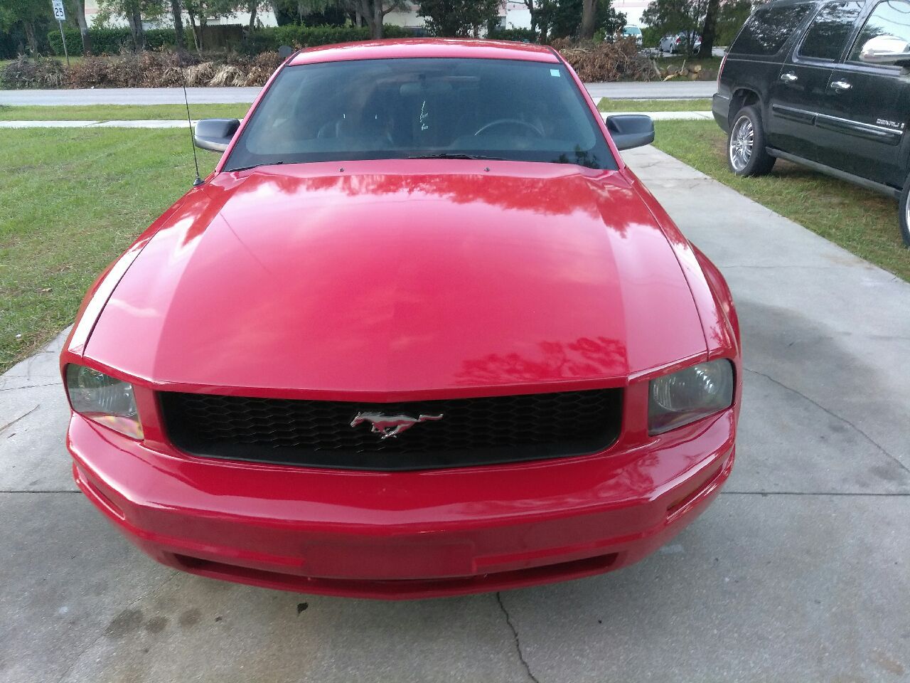 2005 Ford Mustang . Perfect condition . 4100 O.B.O