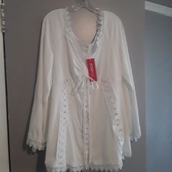 NWT ROSEGAL WHITE TUNIC- SIZE 2XL