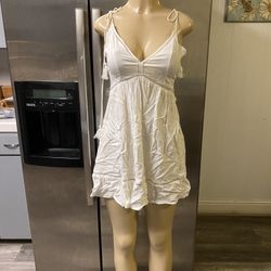 White Sleeveless Mini Dress 