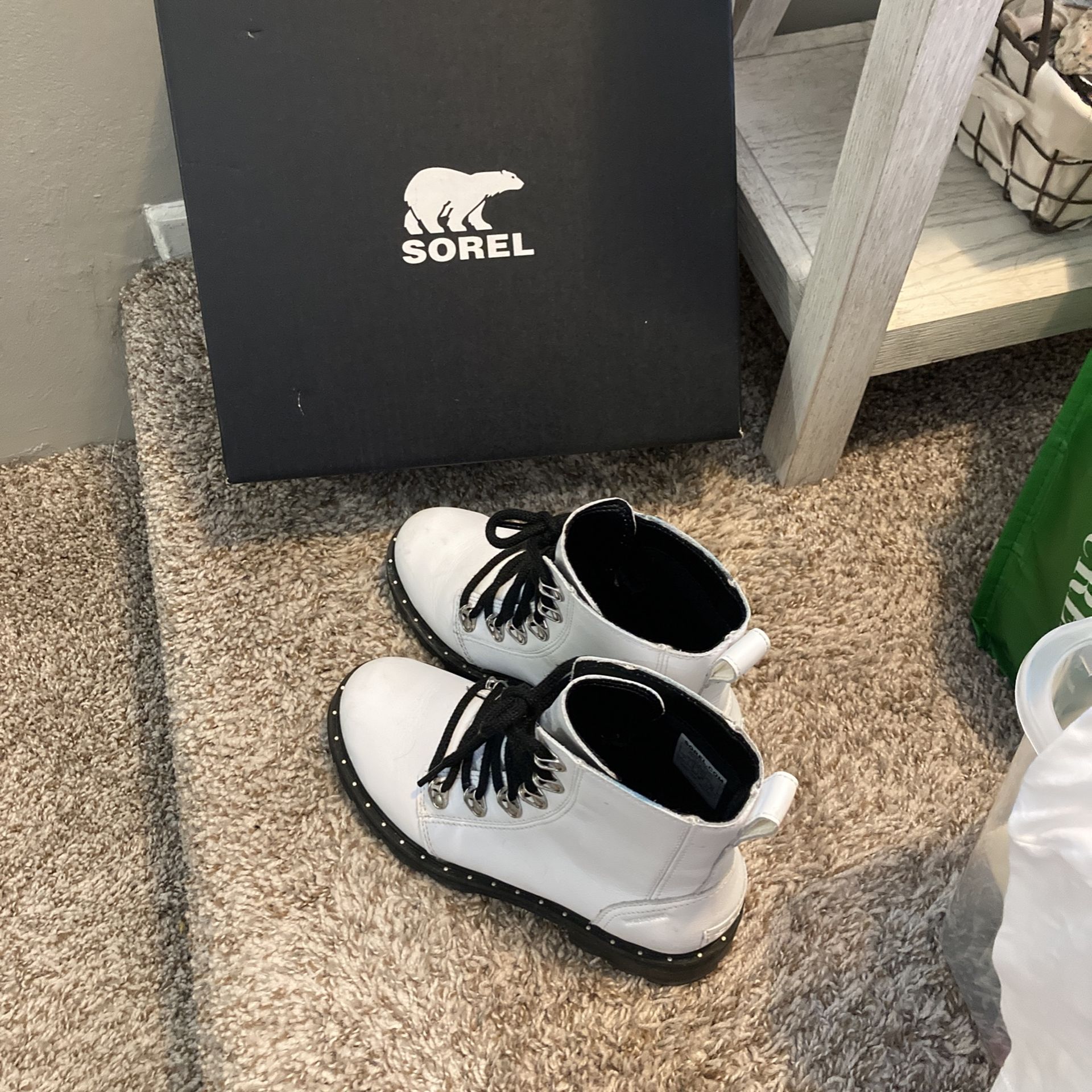 Sorel Boots Barely Worn