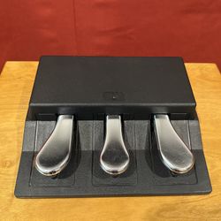 Nord Triple Pedal
