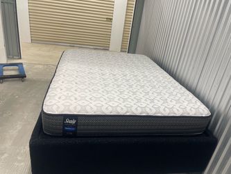Queen mattress and platform