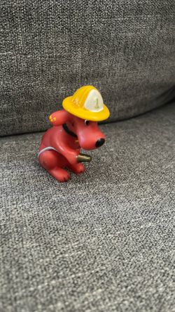 Clifford The big red dog Firefighter