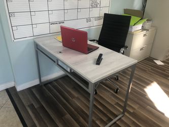 Modern office desks 48 by 24 in 8 colors 25 in stock