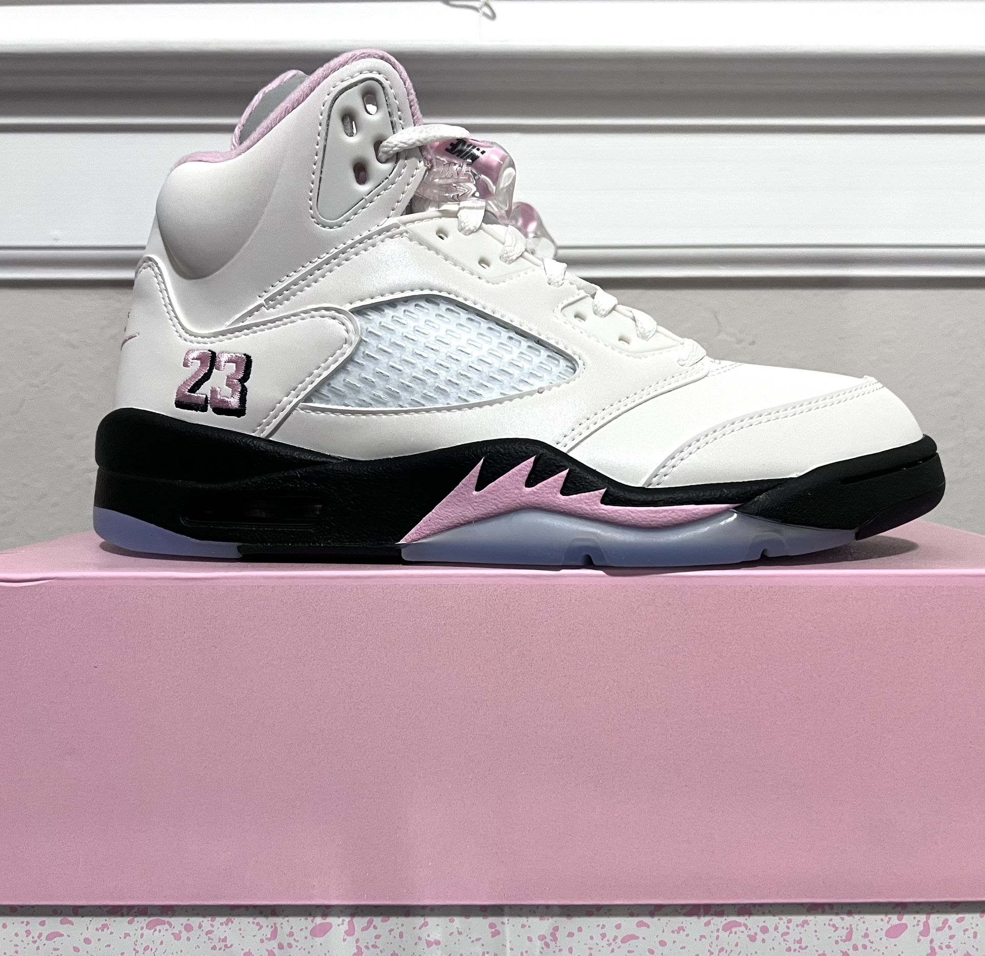 Size 7.5M / 9W - Air Jordan 5 Retro “Medium Soft Pink” (HQ7978-102)