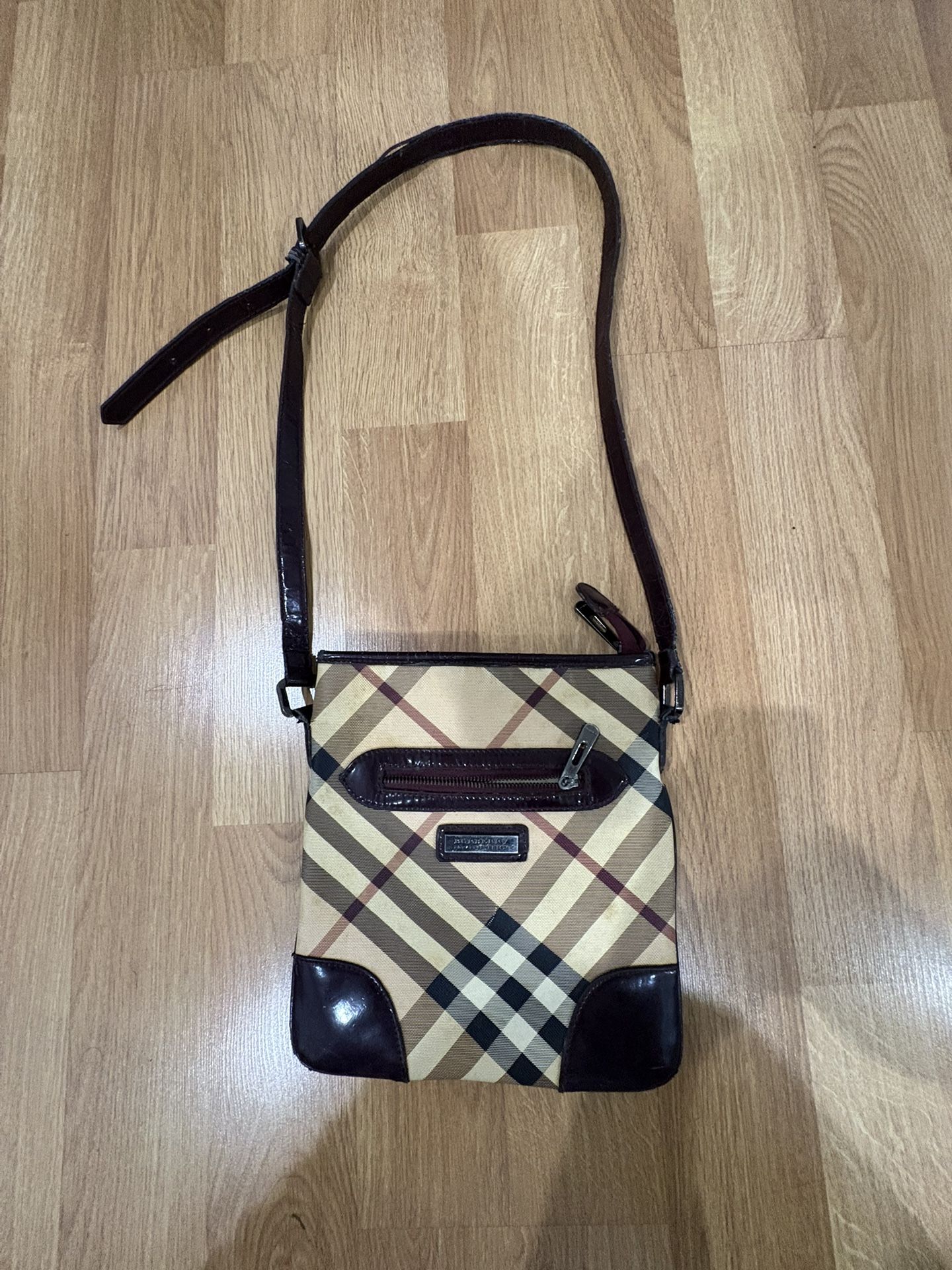 Burberry Side Bag (Selling for $50)