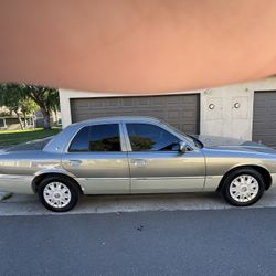 2004 Mercury Grand Marquis