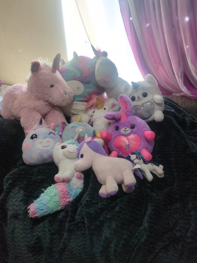 Unicorn Plushie 