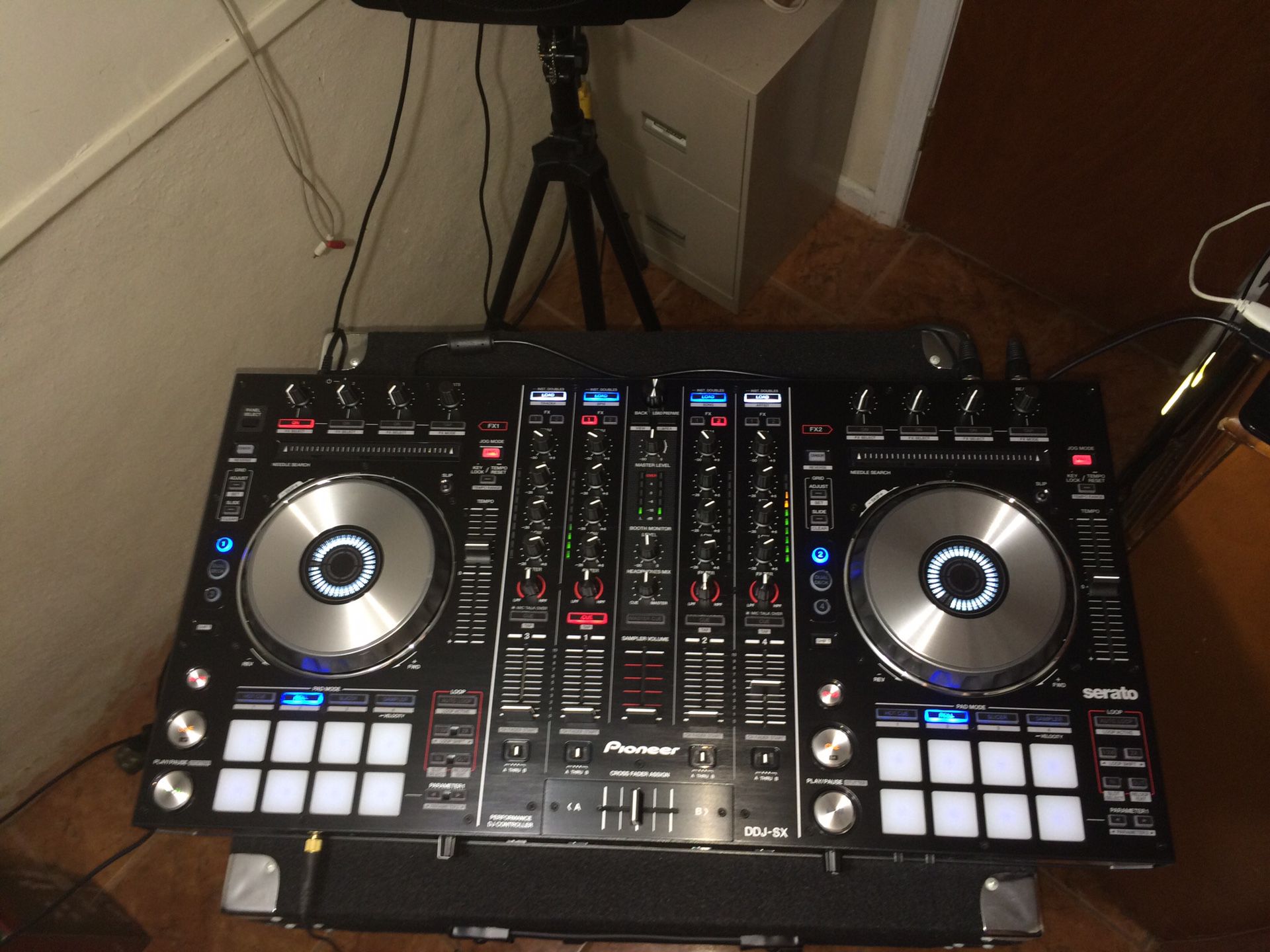 DJ Equipment / Barely used
