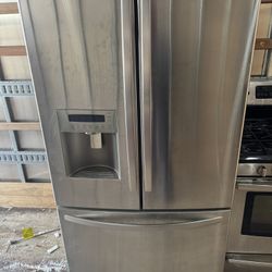 Kenmore Refrigerator 
