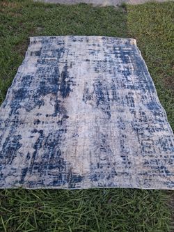 LOTS OF VERY NICE 5 BY 7 AREA RUGS