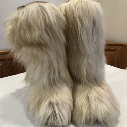 Vera Pelle Boots With The Fur Vintage 70’s Yeti Goat Hair/Fur Boots  Size 8 Us