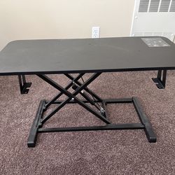 Standing desk