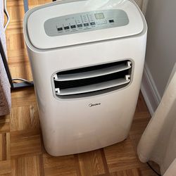 Midea Portable AC (10,000 BTU) - Like New