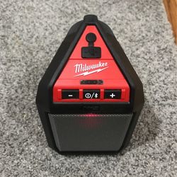 Milwaukee M12 Bluetooth Job site Speaker