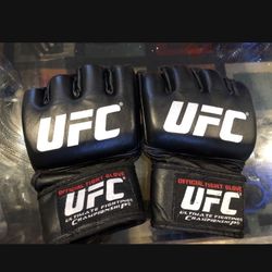 Official UFC Fighting Gloves