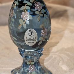 Fenton Collectable Figurine 🎄  Brand New