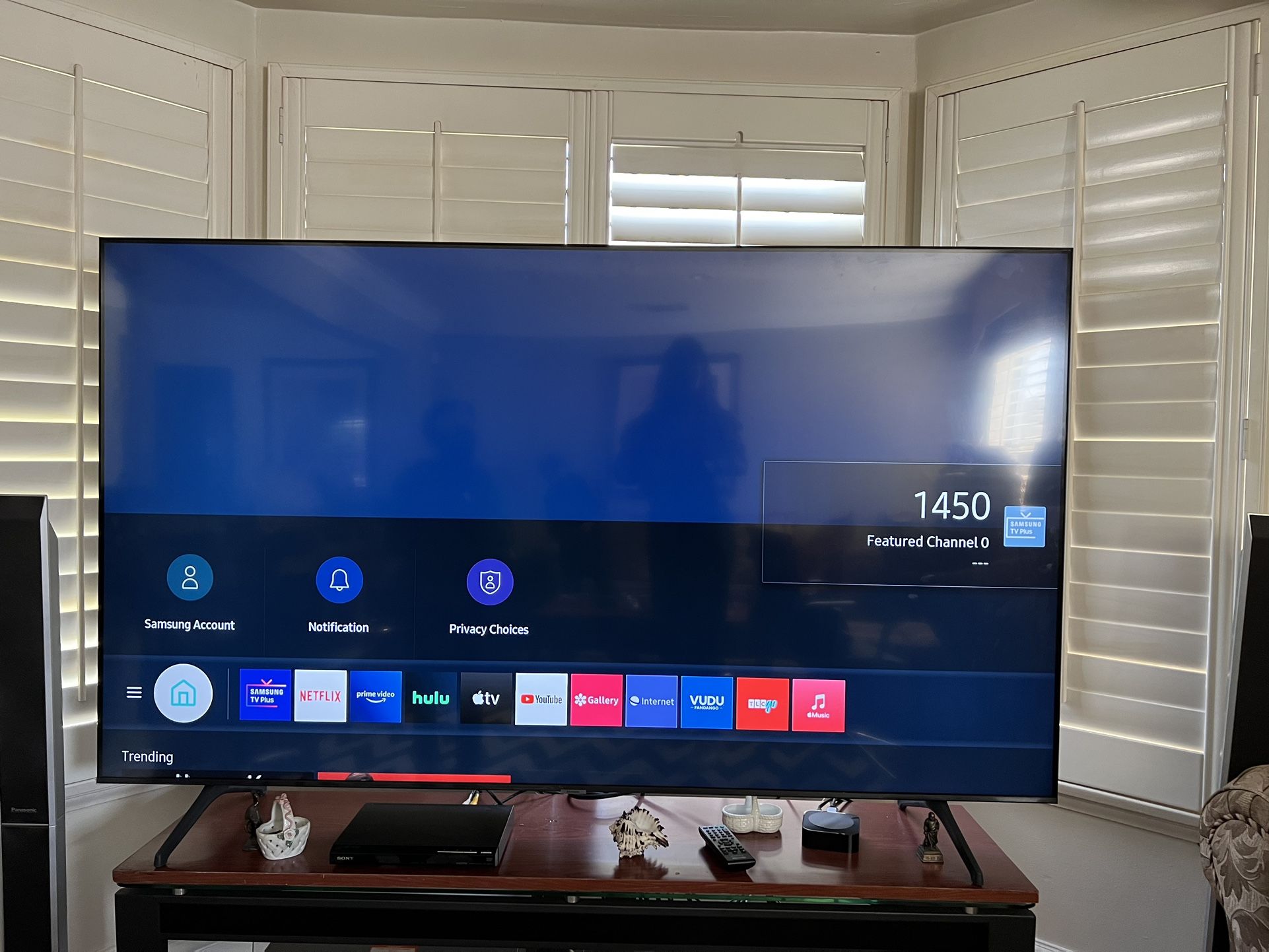 LIKE NEW 75” Samsung TV for Sale in Los Angeles, CA OfferUp