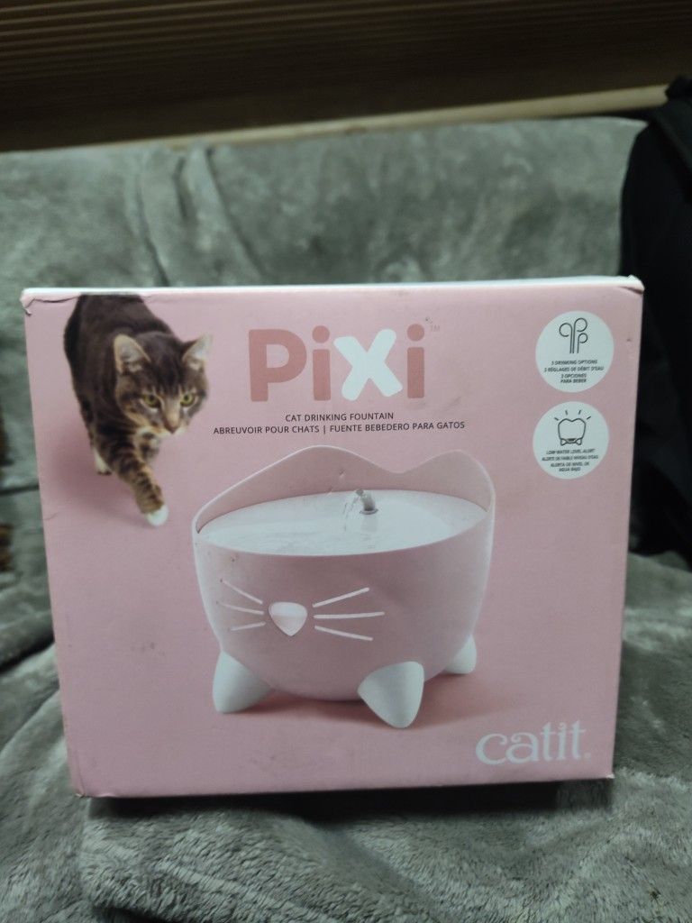 Pink Catit PIXI Cat Drinking Fountain