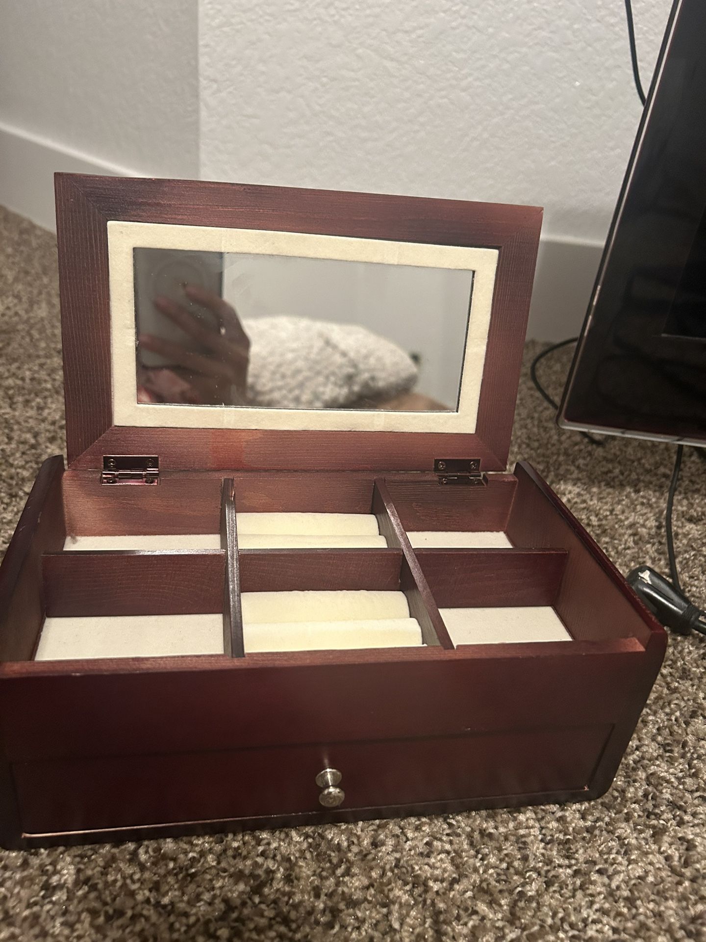 Vintage Jewelry Box 