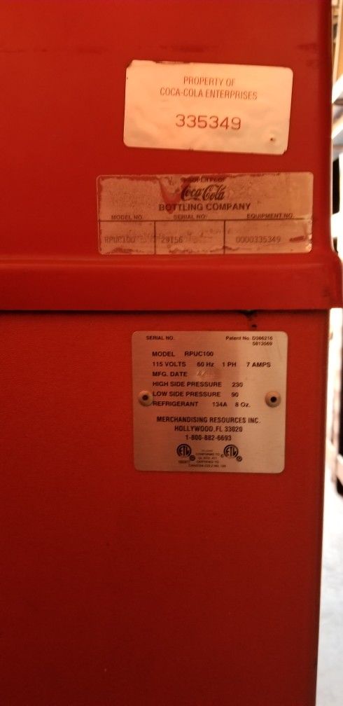 COCA COLA RPUC100 Floor Model