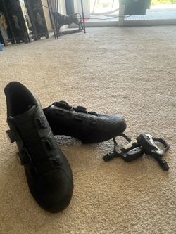 Trek Cycling Shoes & Clips
