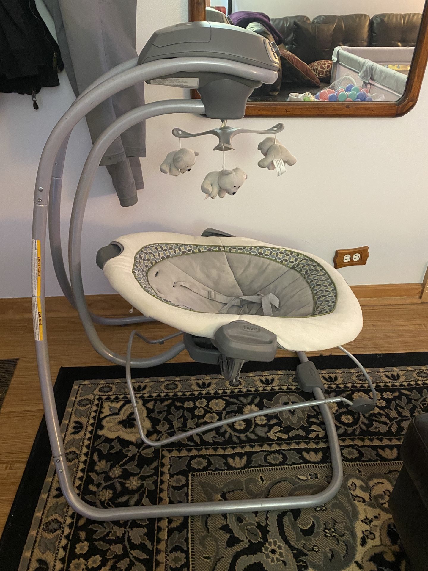 Graco Baby Swing W/ Sounds And Vibration