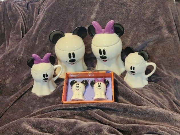 Mickey And Minnie Ghost Halloween Canisters, Mugs, And Salt & Pepper Set - NEW!