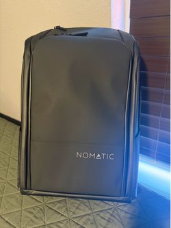 Brand new nomatic backpack