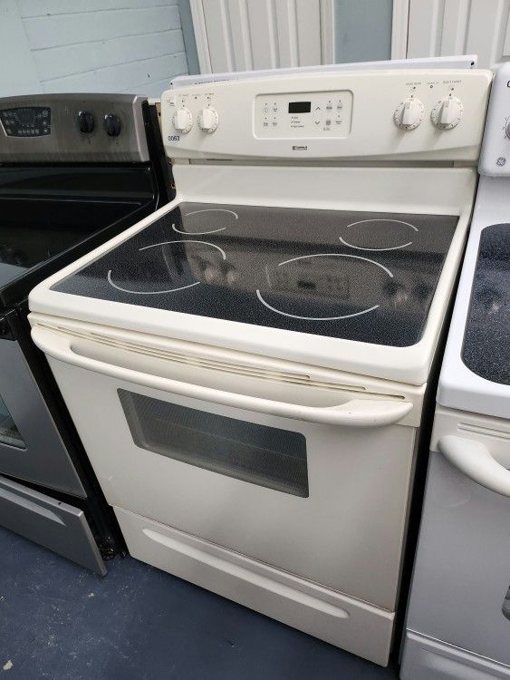 Capacity 5.8 cuft Electric Stove Kenmore With Install!