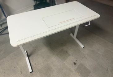 Gidget I Sewing Table