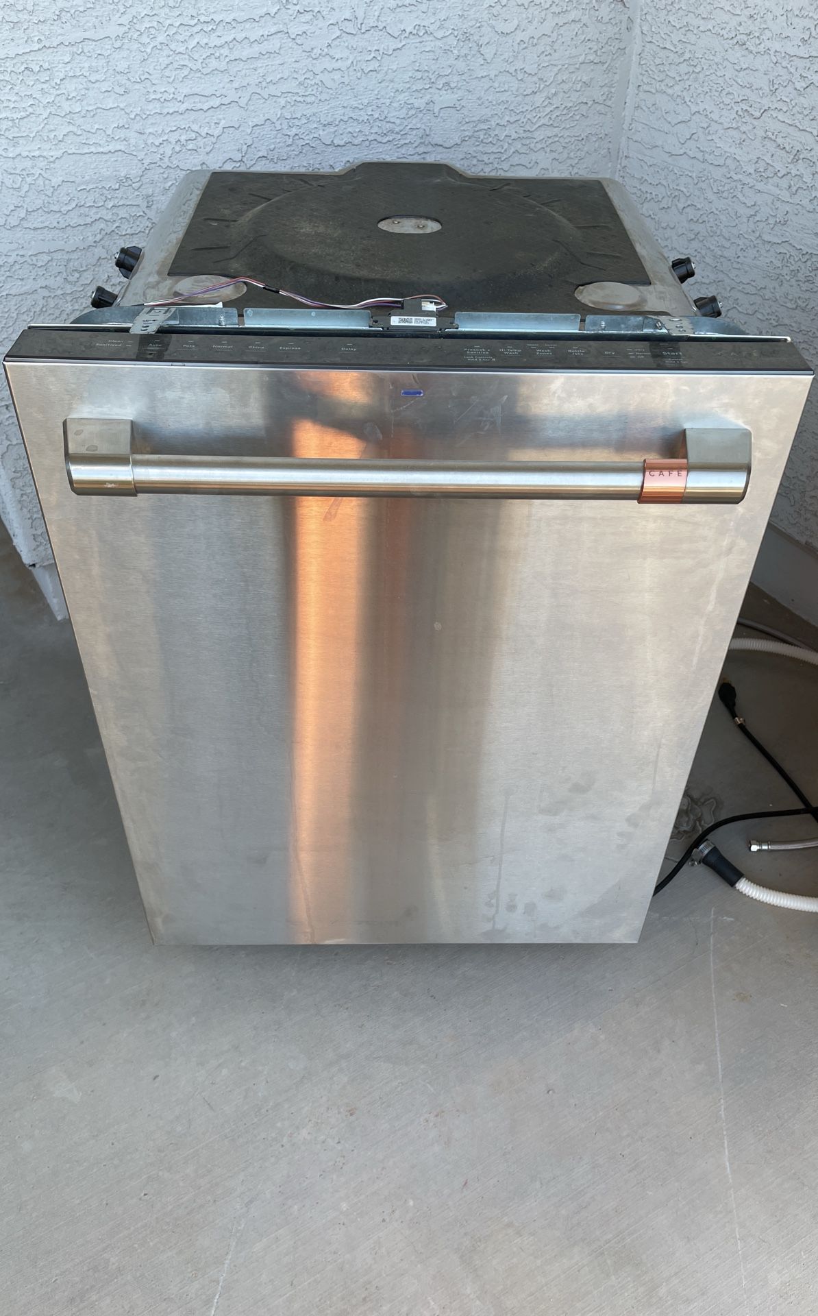 Cafe Dishwasher