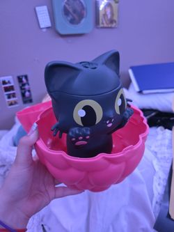 AMC exclusive - Flerken cat drink cup with case