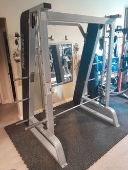 SMITH MACHINE > PRECOR - ICARIAN LINE / COMMERCIAL HEAVY DUTY COUNTER-BALANCED SMITH MACHINE $1,700.00