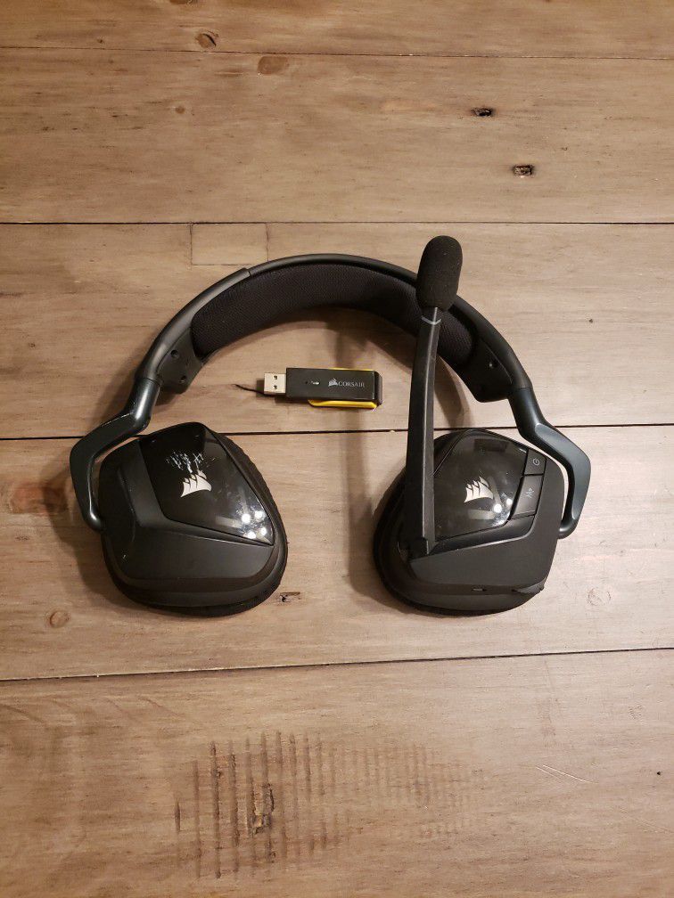Corsair Void RGB Elite Wireless Gaming Headset