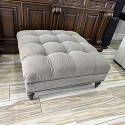 Nice Tufted Ottoman 