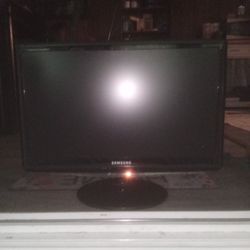 Samsung B2230 21.5" LCD Monitor VGA, w/ STAND , VGA & POWER CABLES / READ

