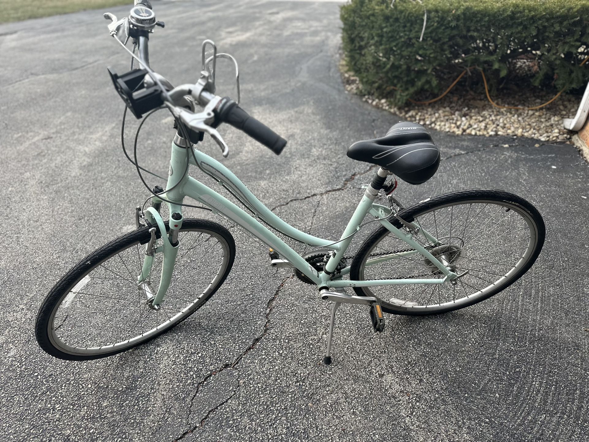 Giant Cypress LX Beach City Bike