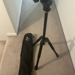 Vanguard  Alta Tripod 