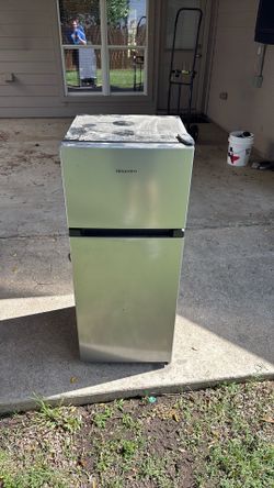 Outdoor/Garage Medium Fridge-Need It Gone