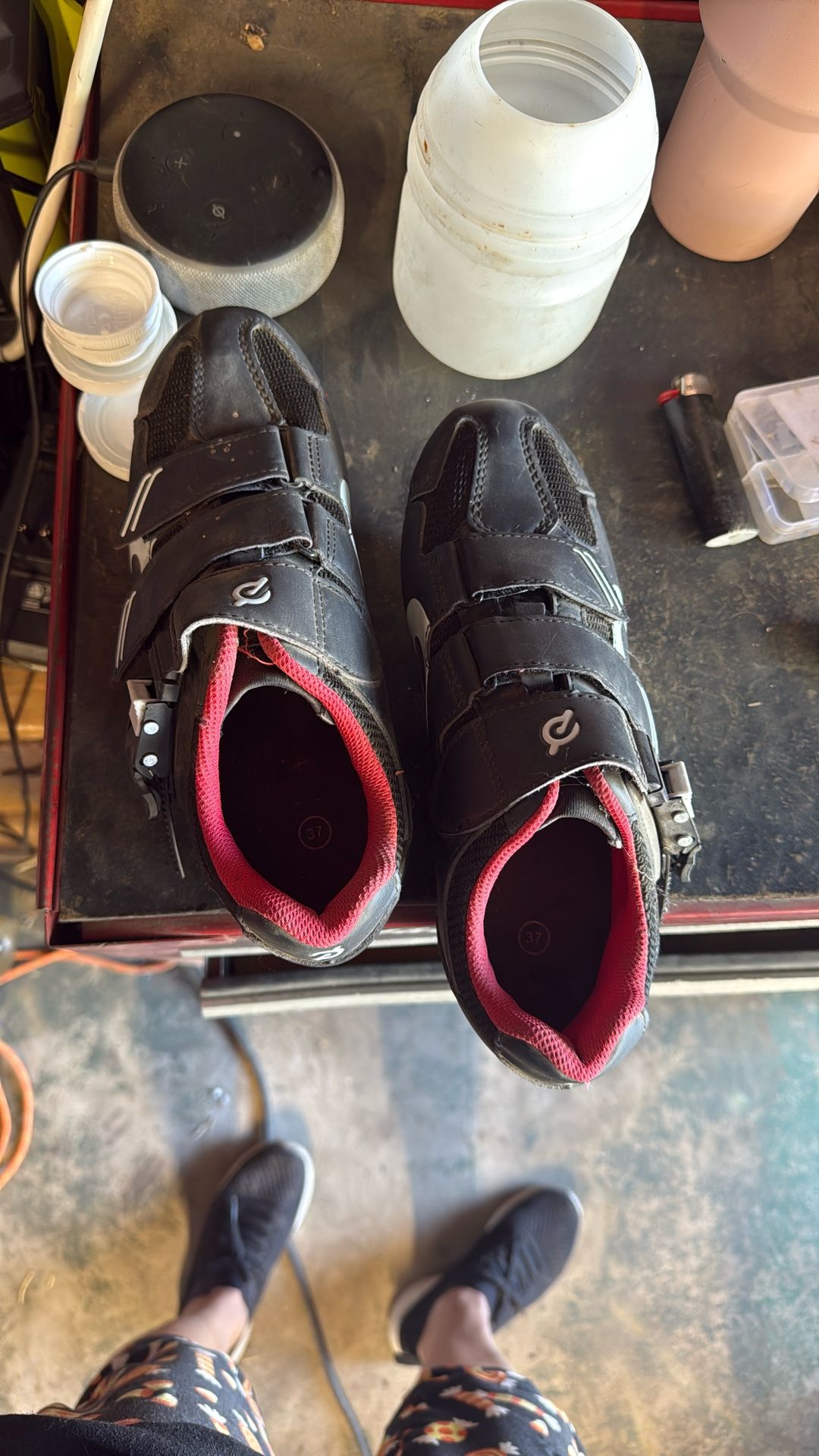 Women’s Size 7 Bike Shoes 