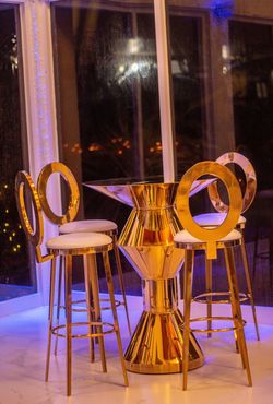 Bar/ Barstool For Events And Wedding 