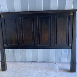 Pier One Queen Bedroom Set