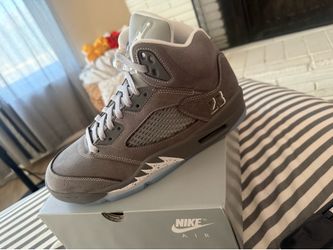 Wolf grey 5’s brand new