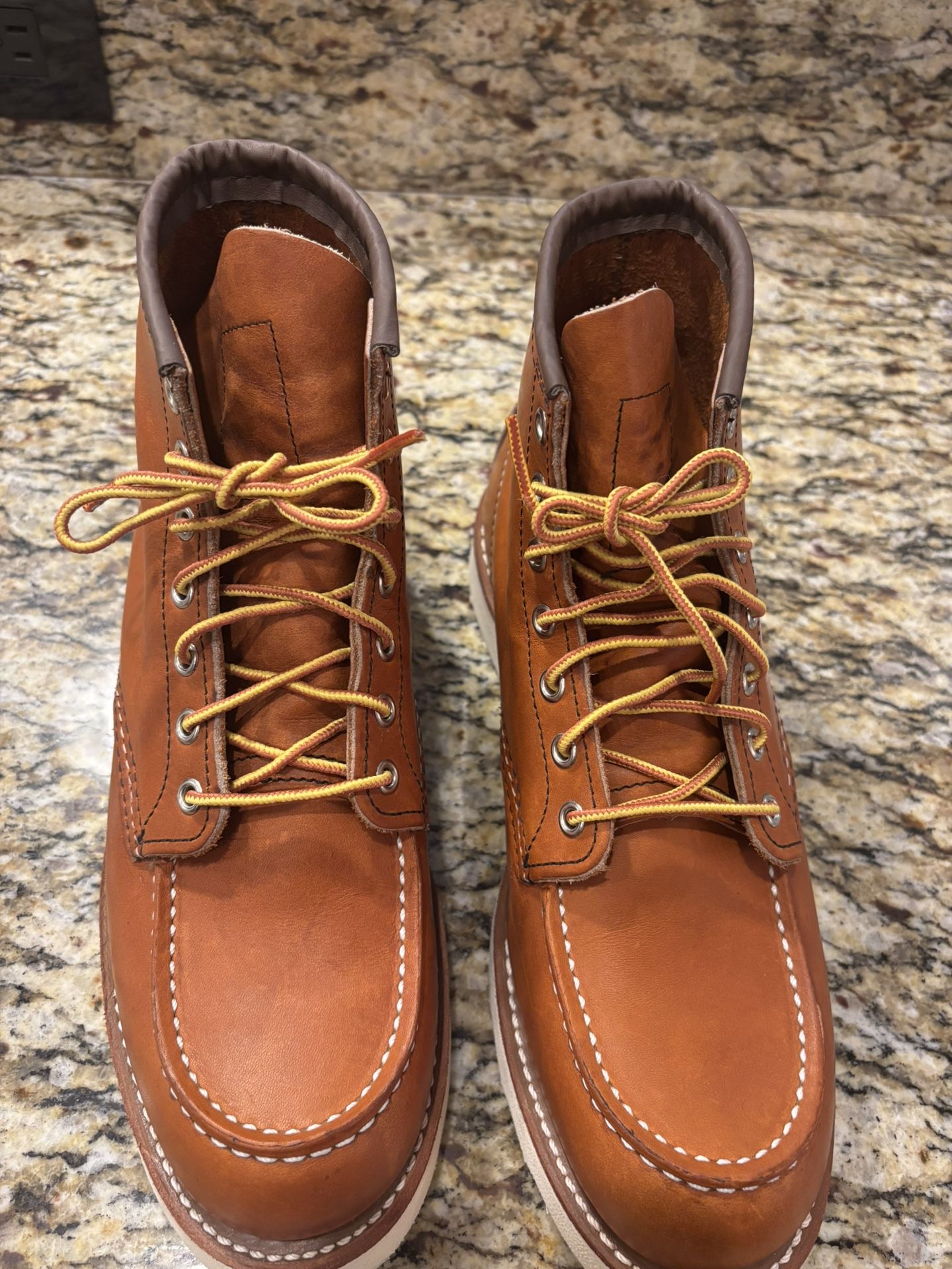 Red Wing Moc Toe Classic ORO-Legacy Track Tred Wedge
