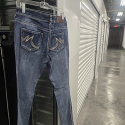 Maurices 7/8 Jeans 4 Pairs Each