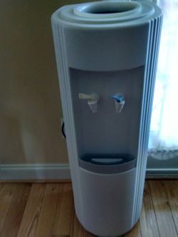 Water cooler