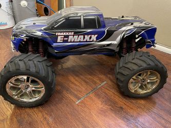 Traxxas E Maxx